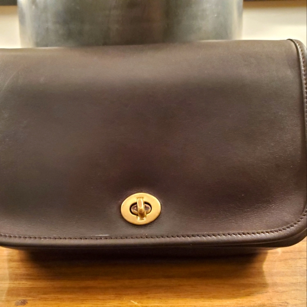 Vintage Coach Brown Penny Pocket crossbody